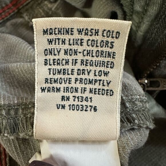 L.L. Bean Olive Green Utility Pants with Roll-up tabs.  Women’s Size 4. - Picture 8 of 8